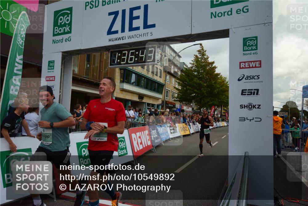 20.09.2026 - PSD Bank Halbmarathon LAZAROV Photography http://msf.ph/oto/10549892 20.09.2026 11:36:42 Ziel 1319, 1670, 2157, 2487, 2722, 4143, 4503 meine-sportfotos.de