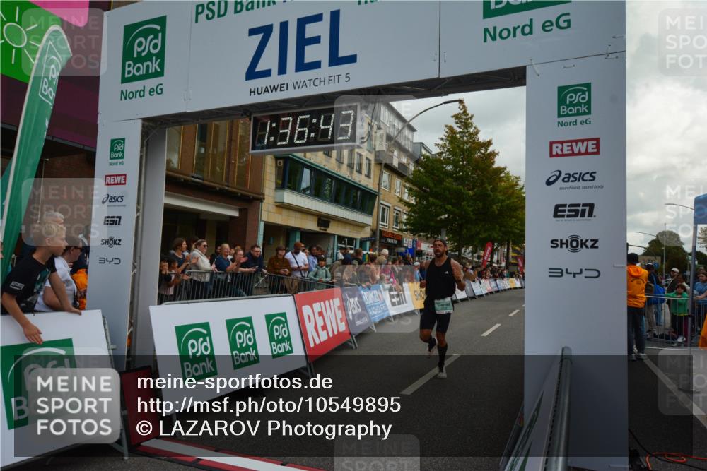 20.09.2026 - PSD Bank Halbmarathon LAZAROV Photography http://msf.ph/oto/10549895 20.09.2026 11:36:43 Ziel 1319, 1670, 2157, 2487, 2722, 4143, 4503 meine-sportfotos.de