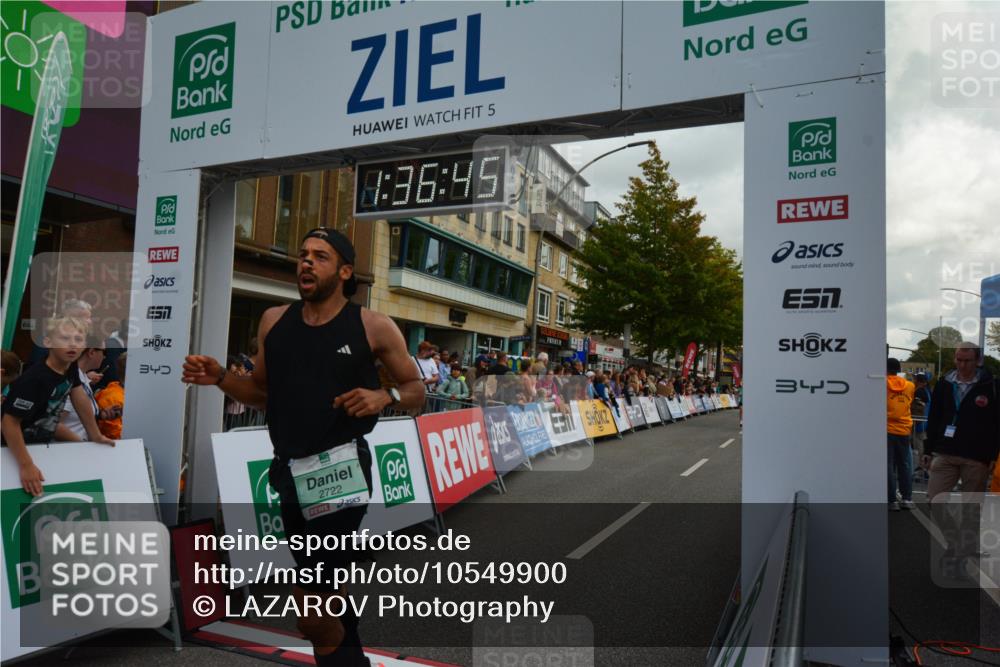 20.09.2026 - PSD Bank Halbmarathon LAZAROV Photography http://msf.ph/oto/10549900 20.09.2026 11:36:44 Ziel 1319, 1670, 2157, 2487, 2722, 4142, 4143, 4503 meine-sportfotos.de