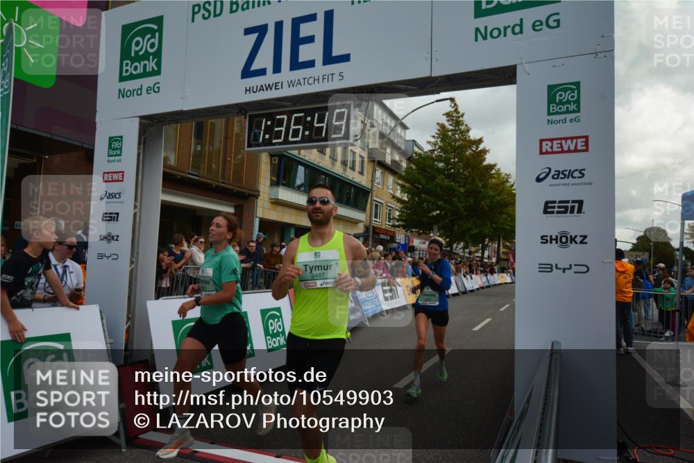 20.09.2026 - PSD Bank Halbmarathon LAZAROV Photography http://msf.ph/oto/10549903 20.09.2026 11:36:49 Ziel 1319, 1670, 2487, 2722, 4142, 4503, 4651 meine-sportfotos.de