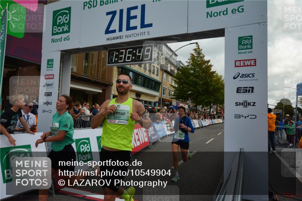 20.09.2026 - PSD Bank Halbmarathon LAZAROV Photography http://msf.ph/oto/10549904 20.09.2026 11:36:49 Ziel 1319, 1670, 2487, 2722, 4142, 4503, 4651 meine-sportfotos.de