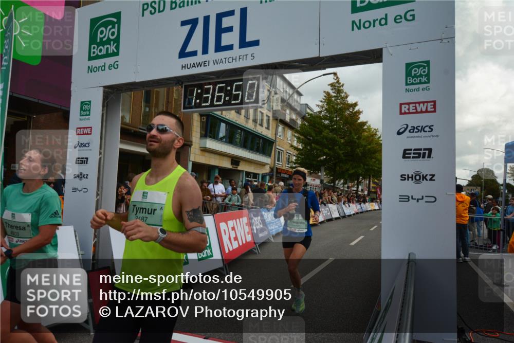 20.09.2026 - PSD Bank Halbmarathon LAZAROV Photography http://msf.ph/oto/10549905 20.09.2026 11:36:49 Ziel 1319, 1670, 2487, 2722, 4142, 4503, 4651 meine-sportfotos.de