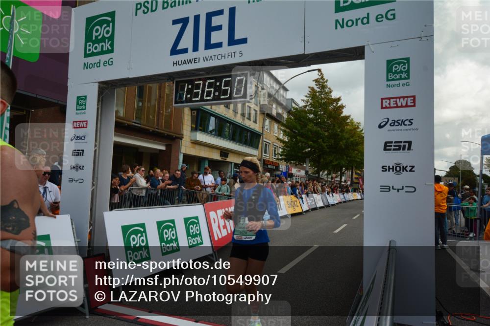 20.09.2026 - PSD Bank Halbmarathon LAZAROV Photography http://msf.ph/oto/10549907 20.09.2026 11:36:49 Ziel 1319, 1670, 2487, 2722, 4142, 4503, 4651 meine-sportfotos.de