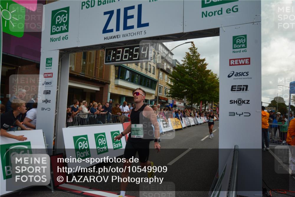 20.09.2026 - PSD Bank Halbmarathon LAZAROV Photography http://msf.ph/oto/10549909 20.09.2026 11:36:53 Ziel 1319, 1670, 2487, 4142, 4503, 4651 meine-sportfotos.de