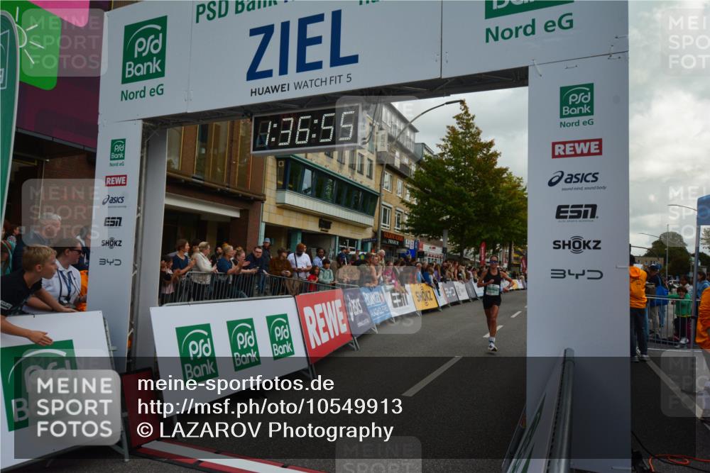 20.09.2026 - PSD Bank Halbmarathon LAZAROV Photography http://msf.ph/oto/10549913 20.09.2026 11:36:54 Ziel 1319, 1670, 2487, 4142, 4260, 4503, 4651 meine-sportfotos.de