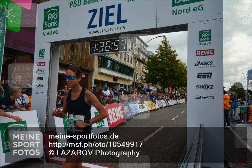 20.09.2026 - PSD Bank Halbmarathon LAZAROV Photography http://msf.ph/oto/10549917 20.09.2026 11:36:56 Ziel 1319, 1670, 2925, 3299, 4142, 4260, 4651, 4779 meine-sportfotos.de
