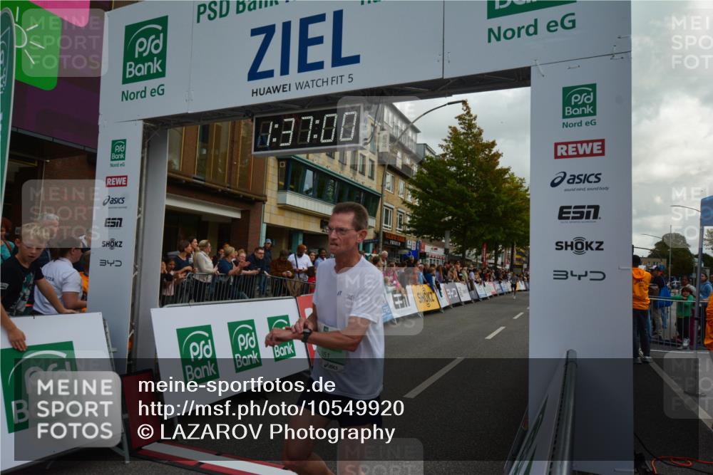 20.09.2026 - PSD Bank Halbmarathon LAZAROV Photography http://msf.ph/oto/10549920 20.09.2026 11:36:59 Ziel 1319, 1812, 2925, 3299, 4142, 4260, 4651, 4779, 4796 meine-sportfotos.de