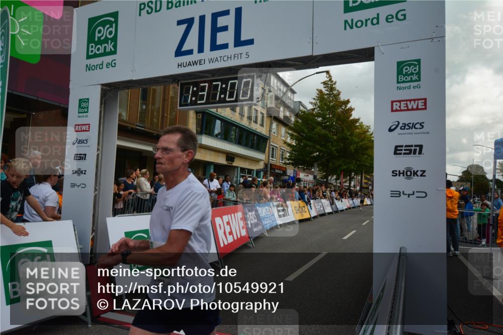 20.09.2026 - PSD Bank Halbmarathon LAZAROV Photography http://msf.ph/oto/10549921 20.09.2026 11:36:59 Ziel 1319, 1812, 2925, 3299, 4142, 4260, 4651, 4779, 4796 meine-sportfotos.de