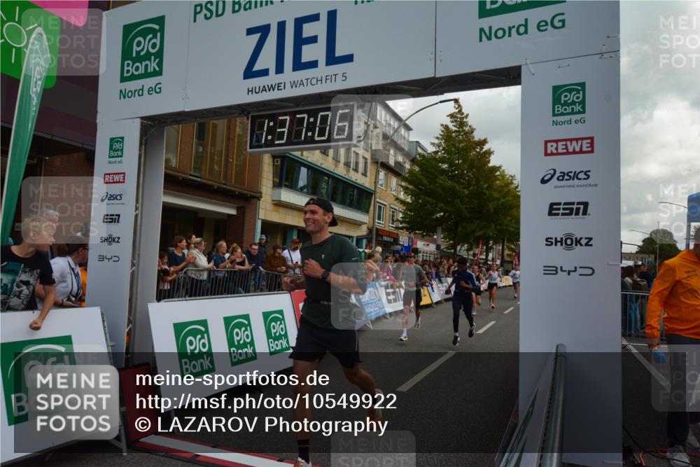 20.09.2026 - PSD Bank Halbmarathon LAZAROV Photography http://msf.ph/oto/10549922 20.09.2026 11:37:05 Ziel 1812, 2102, 2925, 3299, 3359, 4260, 4651, 4779, 4796 meine-sportfotos.de
