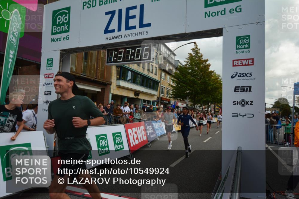 20.09.2026 - PSD Bank Halbmarathon LAZAROV Photography http://msf.ph/oto/10549924 20.09.2026 11:37:06 Ziel 1812, 2102, 2925, 3299, 3359, 4260, 4779, 4796 meine-sportfotos.de