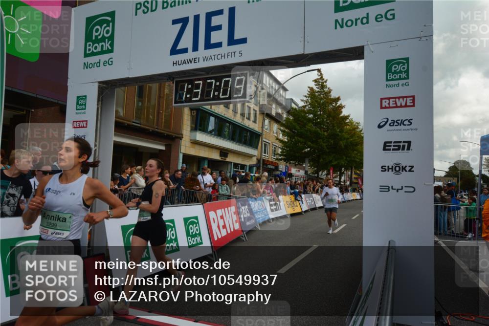 20.09.2026 - PSD Bank Halbmarathon LAZAROV Photography http://msf.ph/oto/10549937 20.09.2026 11:37:09 Ziel 1812, 2102, 2925, 3299, 3359, 4260, 4779, 4796 meine-sportfotos.de