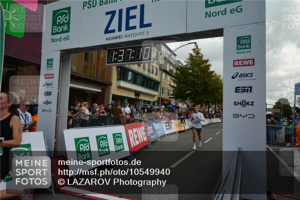 20.09.2026 - PSD Bank Halbmarathon LAZAROV Photography http://msf.ph/oto/10549940 20.09.2026 11:37:09 Ziel 1812, 2102, 2925, 3299, 3359, 4260, 4779, 4796 meine-sportfotos.de