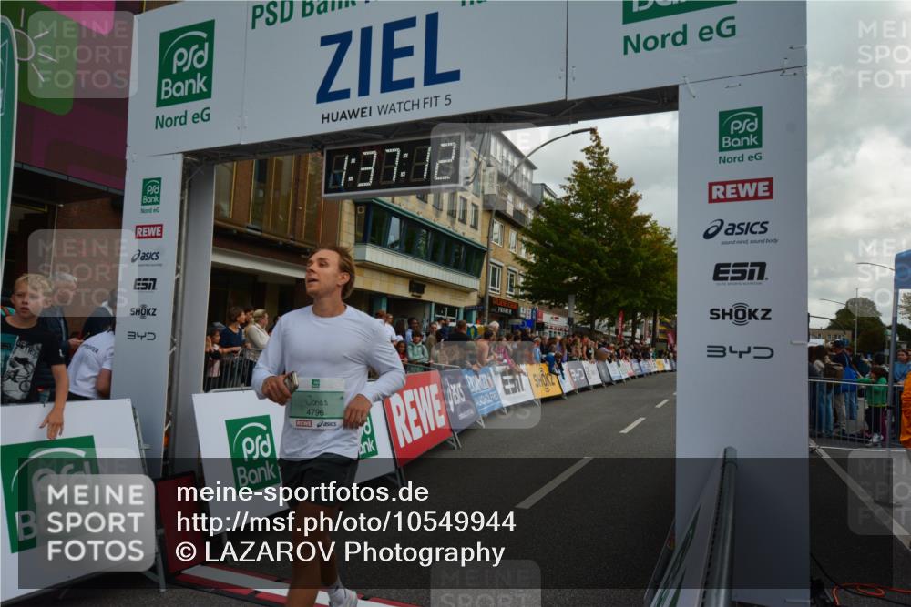 20.09.2026 - PSD Bank Halbmarathon LAZAROV Photography http://msf.ph/oto/10549944 20.09.2026 11:37:11 Ziel 1812, 2102, 2925, 3295, 3299, 3359, 4260, 4779, 4796 meine-sportfotos.de