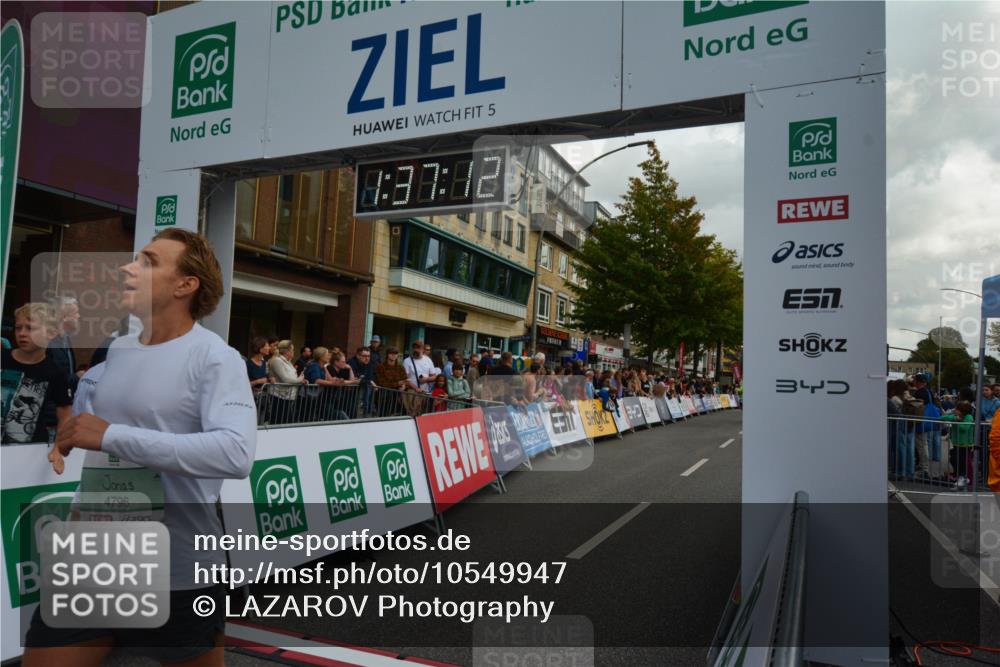 20.09.2026 - PSD Bank Halbmarathon LAZAROV Photography http://msf.ph/oto/10549947 20.09.2026 11:37:12 Ziel 1812, 2102, 2925, 3295, 3299, 3359, 4260, 4571, 4779, 4796 meine-sportfotos.de