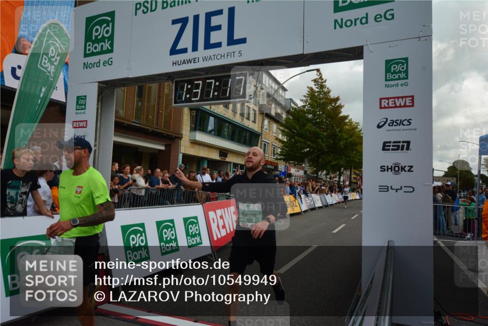 20.09.2026 - PSD Bank Halbmarathon LAZAROV Photography http://msf.ph/oto/10549949 20.09.2026 11:37:17 Ziel 1676, 2102, 3295, 3312, 3359, 4571, 4796 meine-sportfotos.de