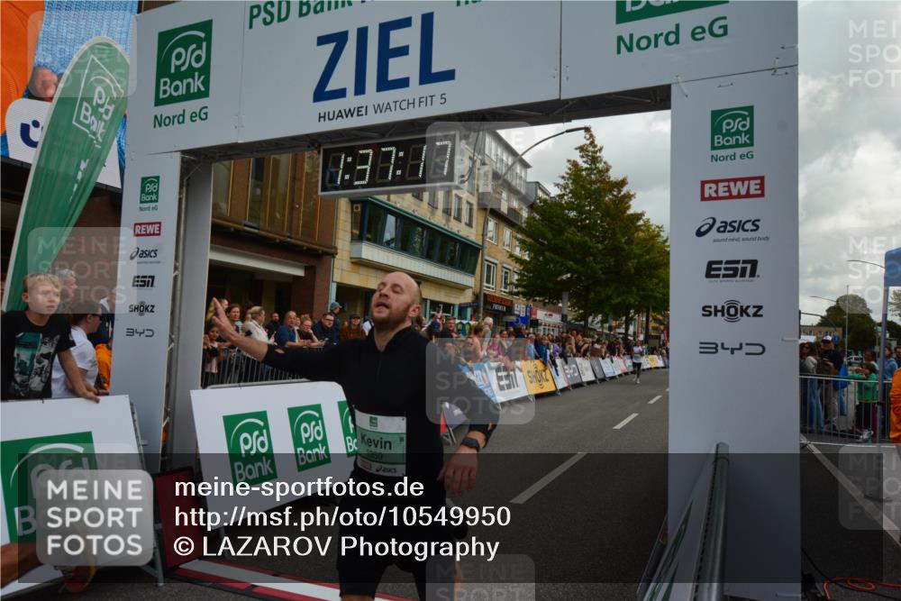 20.09.2026 - PSD Bank Halbmarathon LAZAROV Photography http://msf.ph/oto/10549950 20.09.2026 11:37:17 Ziel 1676, 2102, 3295, 3312, 3359, 4571, 4796 meine-sportfotos.de
