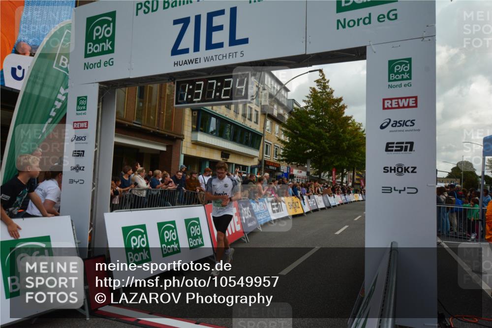 20.09.2026 - PSD Bank Halbmarathon LAZAROV Photography http://msf.ph/oto/10549957 20.09.2026 11:37:23 Ziel 1676, 2102, 3295, 3312, 3359, 3629, 4132, 4571 meine-sportfotos.de