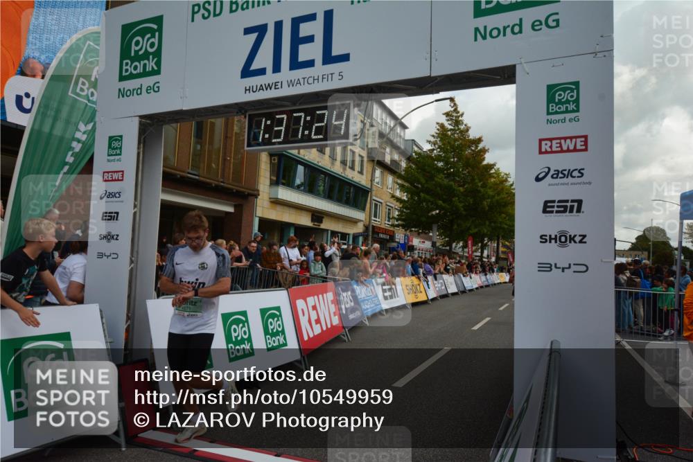 20.09.2026 - PSD Bank Halbmarathon LAZAROV Photography http://msf.ph/oto/10549959 20.09.2026 11:37:24 Ziel 1676, 1944, 2735, 3295, 3312, 3629, 4132, 4571 meine-sportfotos.de