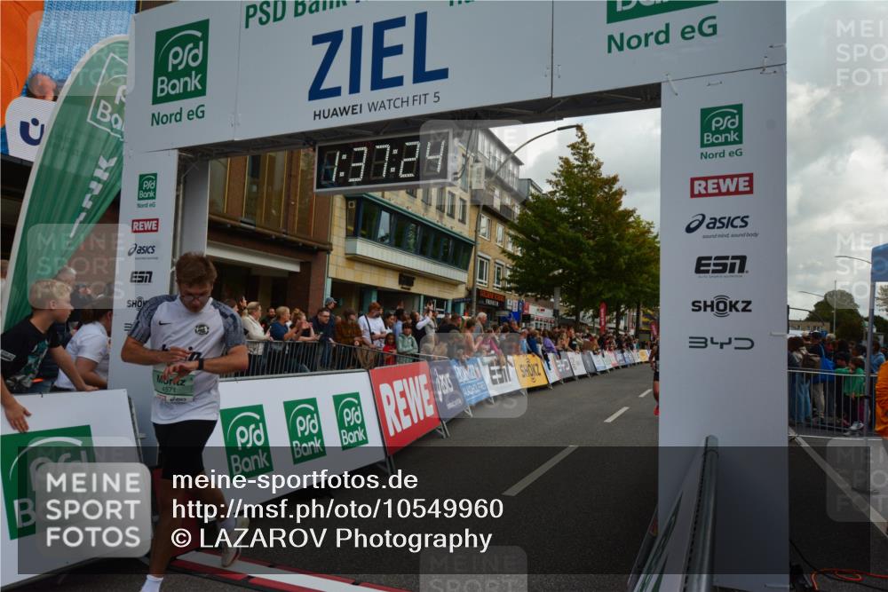 20.09.2026 - PSD Bank Halbmarathon LAZAROV Photography http://msf.ph/oto/10549960 20.09.2026 11:37:24 Ziel 1676, 1944, 2735, 3295, 3312, 3629, 4132, 4571 meine-sportfotos.de