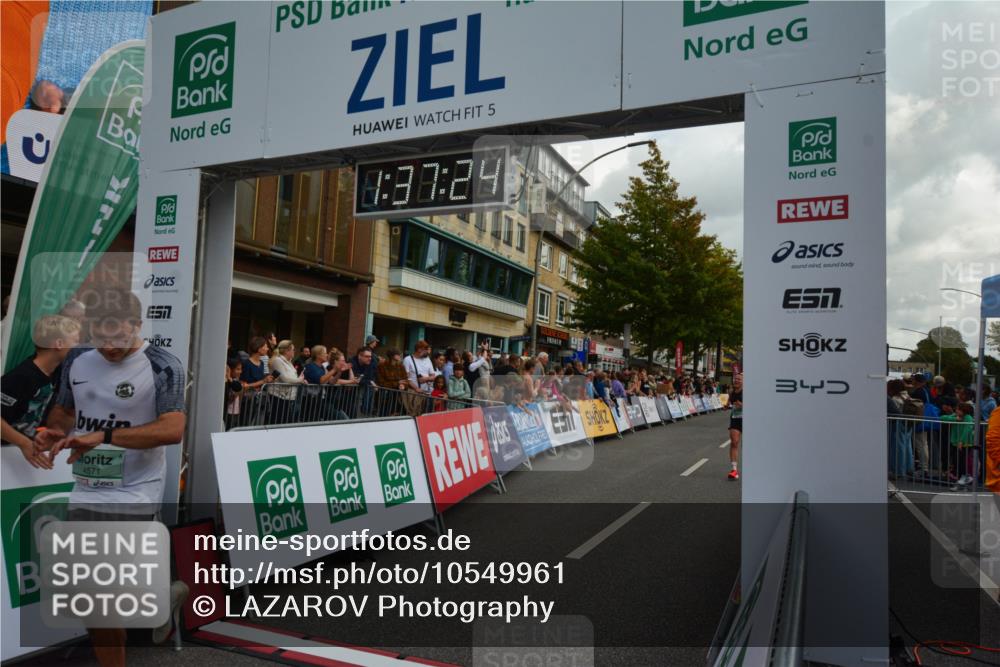 20.09.2026 - PSD Bank Halbmarathon LAZAROV Photography http://msf.ph/oto/10549961 20.09.2026 11:37:24 Ziel 1676, 1944, 2735, 3295, 3312, 3629, 4132, 4571 meine-sportfotos.de