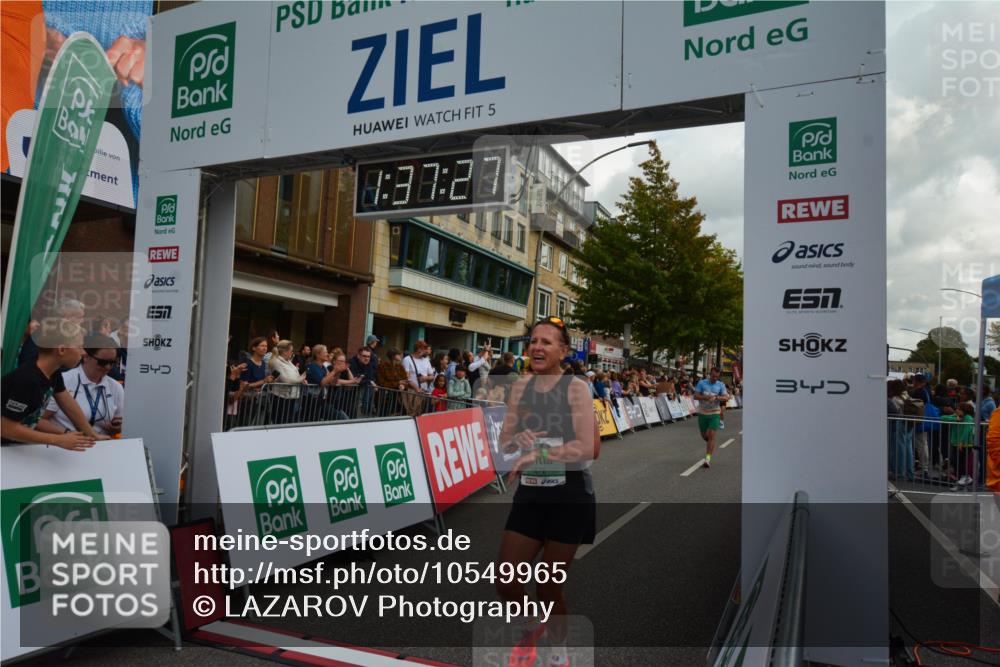 20.09.2026 - PSD Bank Halbmarathon LAZAROV Photography http://msf.ph/oto/10549965 20.09.2026 11:37:26 Ziel 1676, 1944, 2500, 2735, 3295, 3312, 3629, 4132, 4571 meine-sportfotos.de