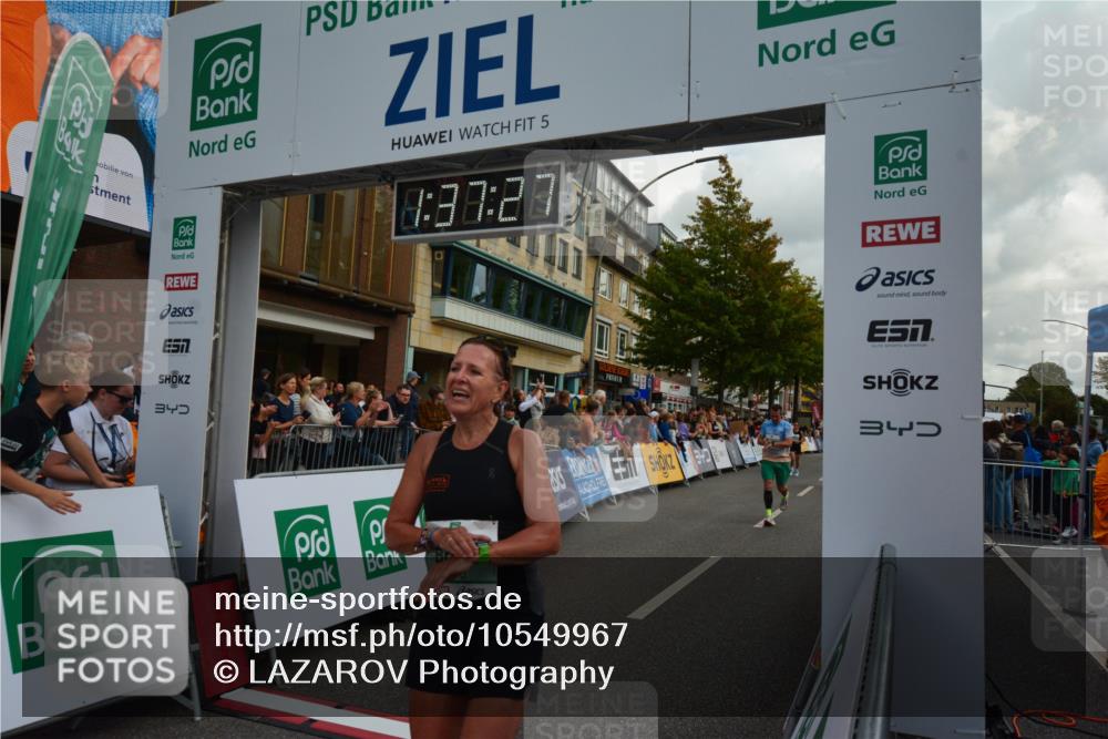 20.09.2026 - PSD Bank Halbmarathon LAZAROV Photography http://msf.ph/oto/10549967 20.09.2026 11:37:27 Ziel 1676, 1944, 2500, 2735, 3295, 3312, 3629, 4132, 4571 meine-sportfotos.de