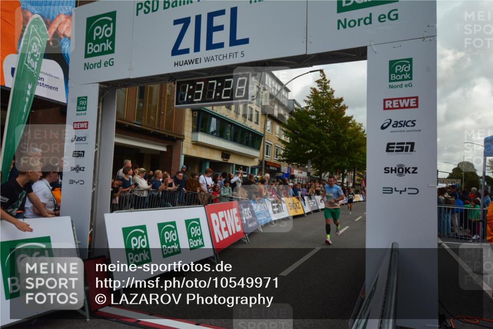 20.09.2026 - PSD Bank Halbmarathon LAZAROV Photography http://msf.ph/oto/10549971 20.09.2026 11:37:27 Ziel 1676, 1944, 2500, 2735, 3295, 3312, 3629, 4132, 4571 meine-sportfotos.de