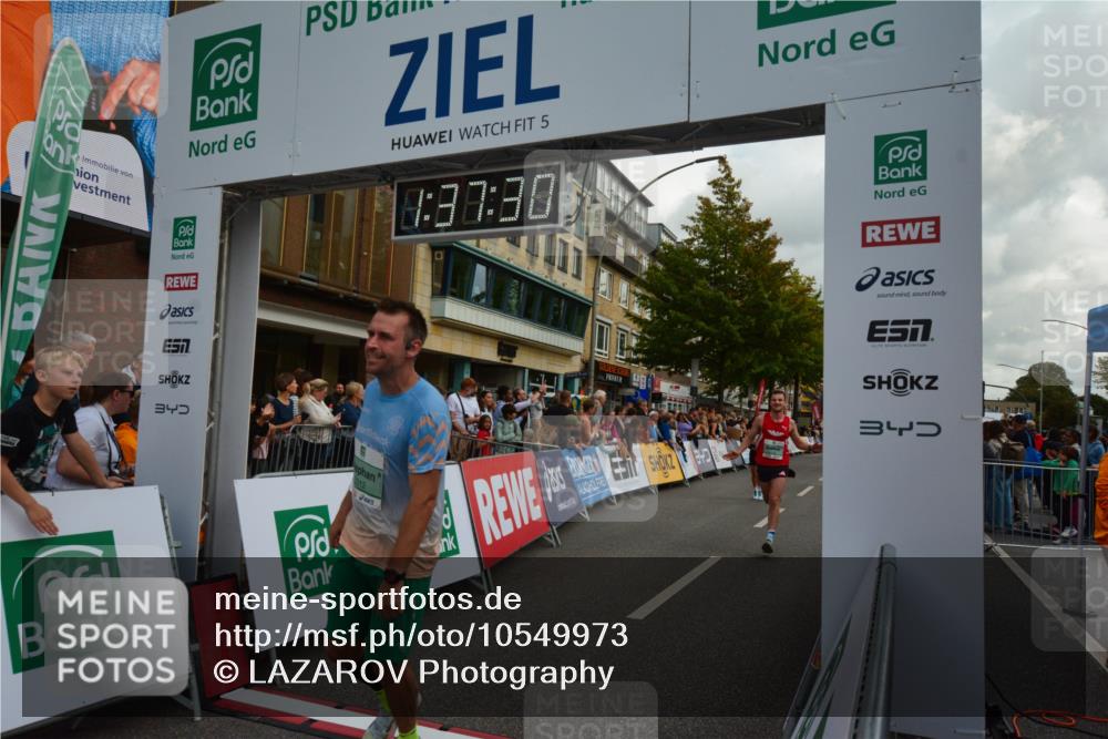 20.09.2026 - PSD Bank Halbmarathon LAZAROV Photography http://msf.ph/oto/10549973 20.09.2026 11:37:29 Ziel 1291, 1353, 1676, 1944, 2500, 2735, 3312, 3629, 4132, 4571 meine-sportfotos.de
