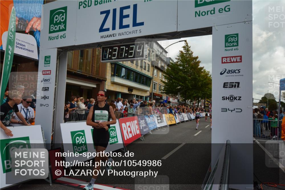 20.09.2026 - PSD Bank Halbmarathon LAZAROV Photography http://msf.ph/oto/10549986 20.09.2026 11:37:33 Ziel 1291, 1353, 1944, 2500, 2735, 3312, 3629, 4127, 4132 meine-sportfotos.de