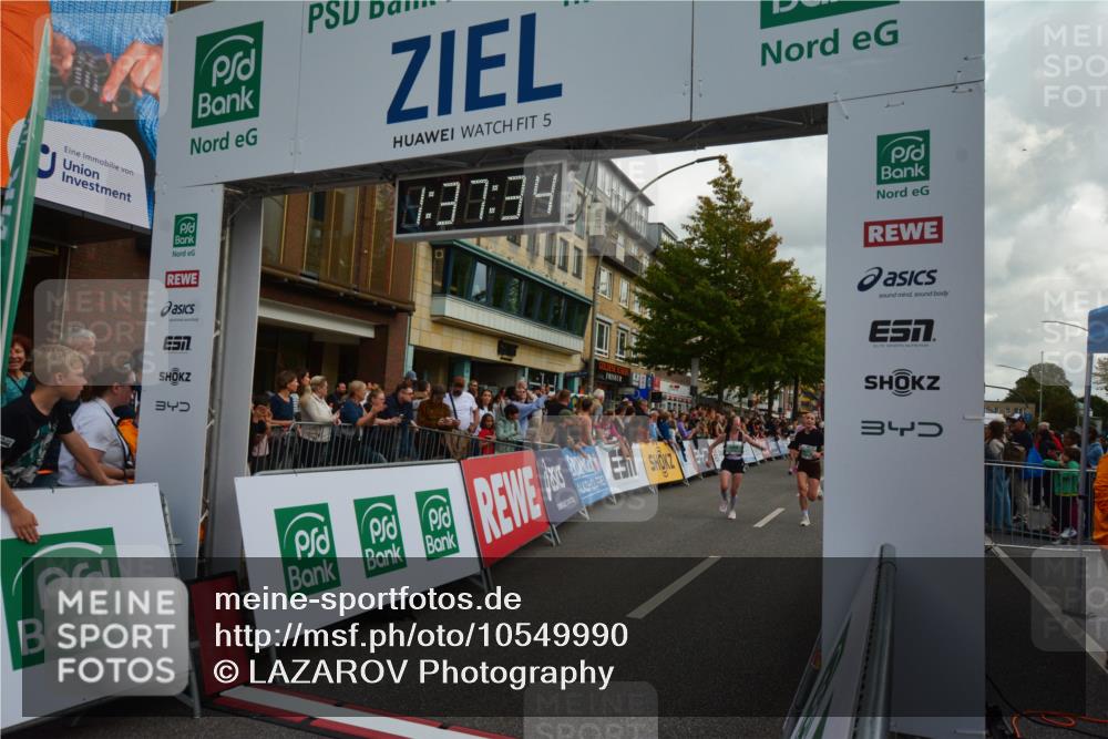 20.09.2026 - PSD Bank Halbmarathon LAZAROV Photography http://msf.ph/oto/10549990 20.09.2026 11:37:34 Ziel 1291, 1353, 1944, 2500, 2735, 3312, 3629, 4127, 4132 meine-sportfotos.de