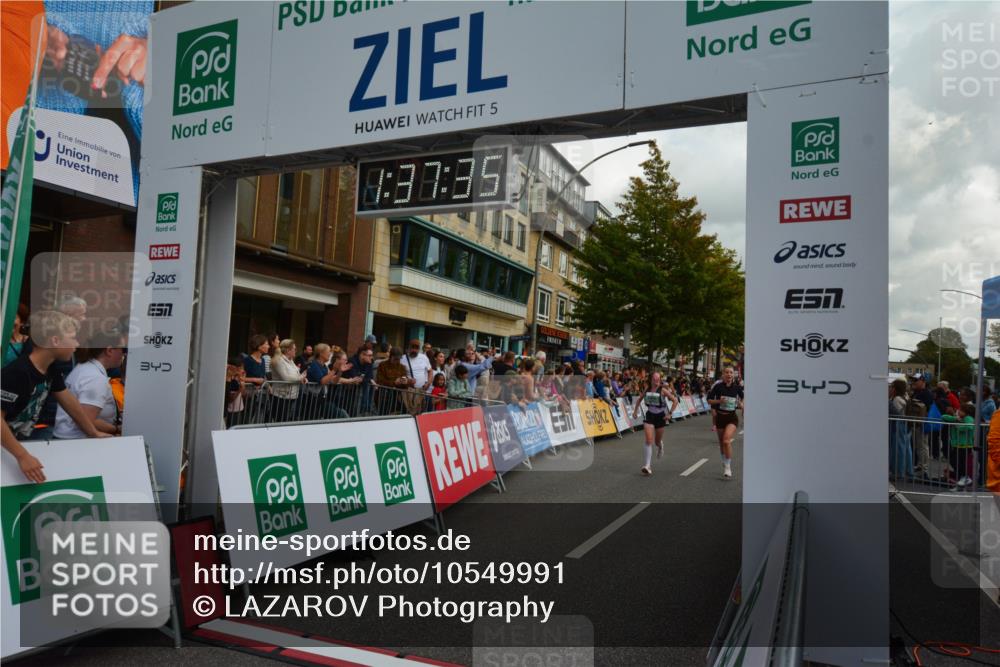 20.09.2026 - PSD Bank Halbmarathon LAZAROV Photography http://msf.ph/oto/10549991 20.09.2026 11:37:34 Ziel 1291, 1353, 1944, 2500, 2735, 3312, 3629, 4127, 4132 meine-sportfotos.de