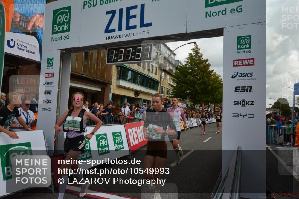 20.09.2026 - PSD Bank Halbmarathon LAZAROV Photography http://msf.ph/oto/10549993 20.09.2026 11:37:36 Ziel 1291, 1353, 1944, 2500, 2735, 3296, 3629, 4127, 4132 meine-sportfotos.de