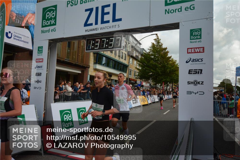 20.09.2026 - PSD Bank Halbmarathon LAZAROV Photography http://msf.ph/oto/10549995 20.09.2026 11:37:37 Ziel 1291, 1353, 1944, 2500, 2735, 3296, 3629, 4127, 4132, 4371 meine-sportfotos.de