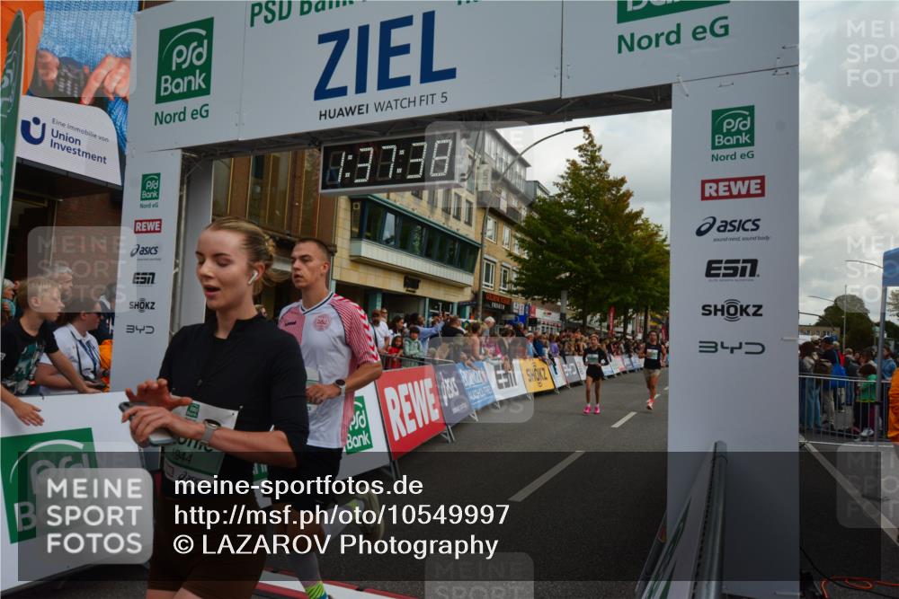 20.09.2026 - PSD Bank Halbmarathon LAZAROV Photography http://msf.ph/oto/10549997 20.09.2026 11:37:37 Ziel 1291, 1353, 1944, 2500, 2735, 3296, 3629, 4127, 4132, 4371 meine-sportfotos.de