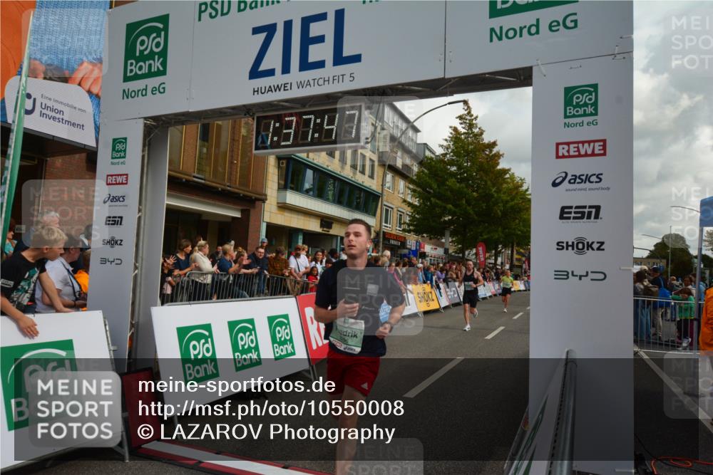 20.09.2026 - PSD Bank Halbmarathon LAZAROV Photography http://msf.ph/oto/10550008 20.09.2026 11:37:47 Ziel 1219, 2161, 3100, 3296, 4127, 4163, 4371, 4415, 4437, 4766 meine-sportfotos.de