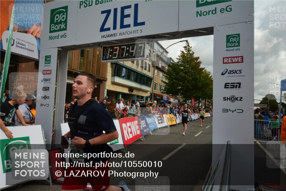 20.09.2026 - PSD Bank Halbmarathon LAZAROV Photography http://msf.ph/oto/10550010 20.09.2026 11:37:47 Ziel 1219, 2161, 3100, 3296, 4127, 4163, 4371, 4415, 4437, 4766 meine-sportfotos.de