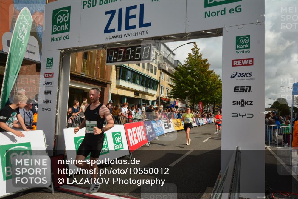 20.09.2026 - PSD Bank Halbmarathon LAZAROV Photography http://msf.ph/oto/10550012 20.09.2026 11:37:49 Ziel 1219, 2161, 3100, 3296, 4163, 4371, 4415, 4437, 4766 meine-sportfotos.de