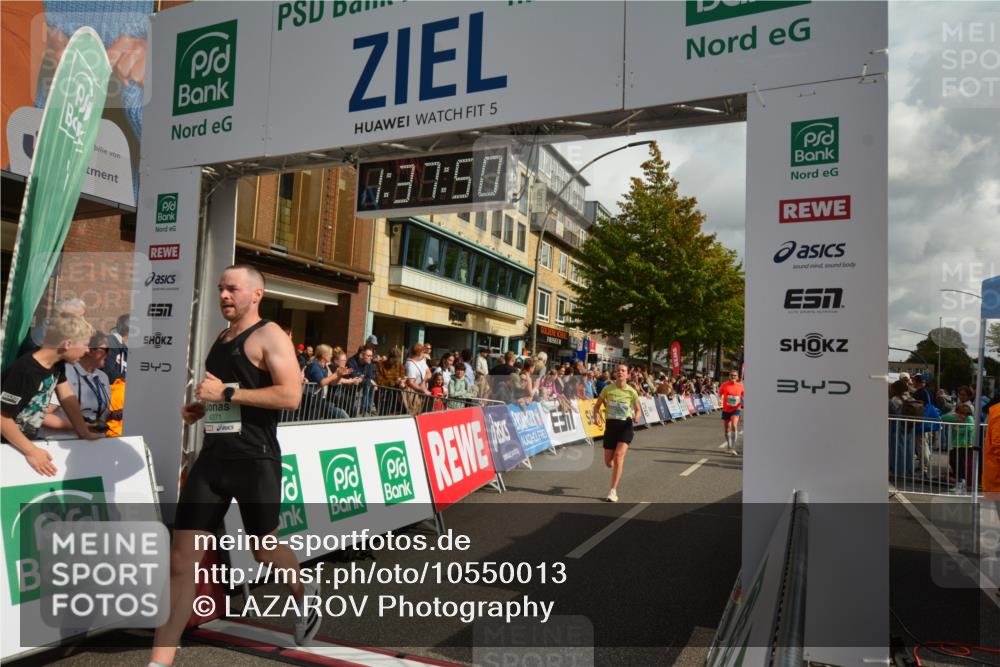 20.09.2026 - PSD Bank Halbmarathon LAZAROV Photography http://msf.ph/oto/10550013 20.09.2026 11:37:49 Ziel 1219, 2161, 3100, 3296, 4163, 4371, 4415, 4437, 4766 meine-sportfotos.de