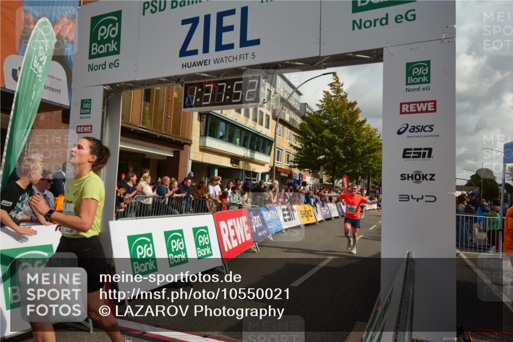 20.09.2026 - PSD Bank Halbmarathon LAZAROV Photography http://msf.ph/oto/10550021 20.09.2026 11:37:51 Ziel 1219, 2161, 3100, 3296, 4163, 4197, 4371, 4415, 4437, 4766 meine-sportfotos.de