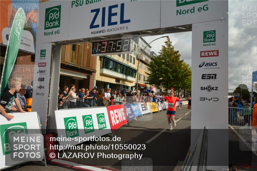 20.09.2026 - PSD Bank Halbmarathon LAZAROV Photography http://msf.ph/oto/10550023 20.09.2026 11:37:51 Ziel 1219, 2161, 3100, 3296, 4163, 4197, 4371, 4415, 4437, 4766 meine-sportfotos.de