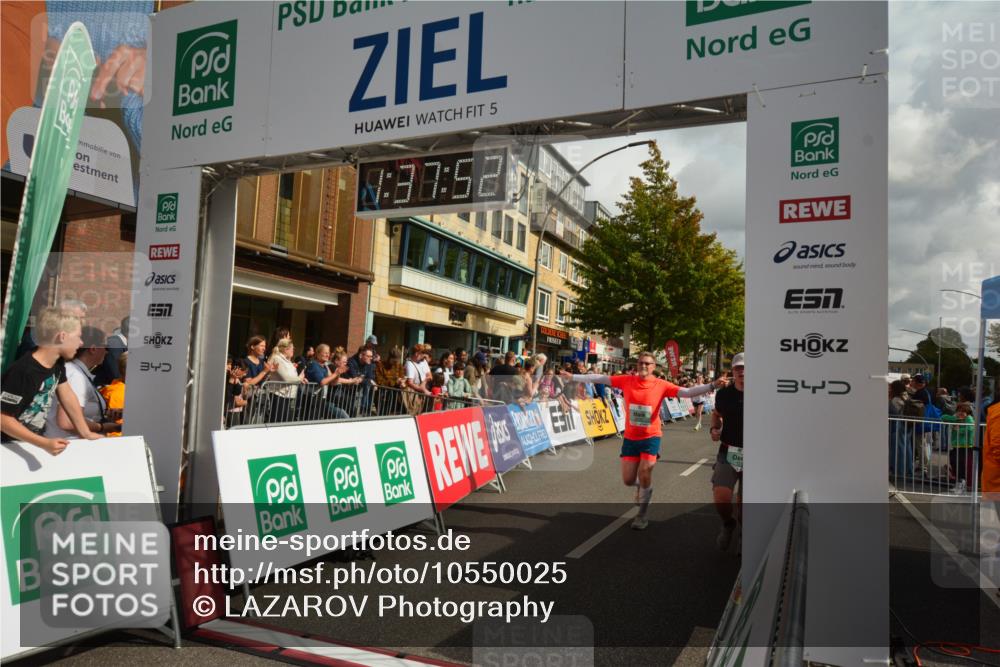 20.09.2026 - PSD Bank Halbmarathon LAZAROV Photography http://msf.ph/oto/10550025 20.09.2026 11:37:52 Ziel 1062, 1187, 1219, 2161, 3100, 3296, 4163, 4197, 4371, 4415, 4437, 4766 meine-sportfotos.de