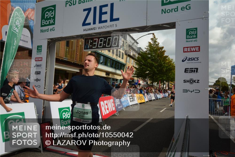 20.09.2026 - PSD Bank Halbmarathon LAZAROV Photography http://msf.ph/oto/10550042 20.09.2026 11:37:59 Ziel 1062, 1187, 1219, 2161, 3100, 3164, 4163, 4197, 4415, 4437 meine-sportfotos.de
