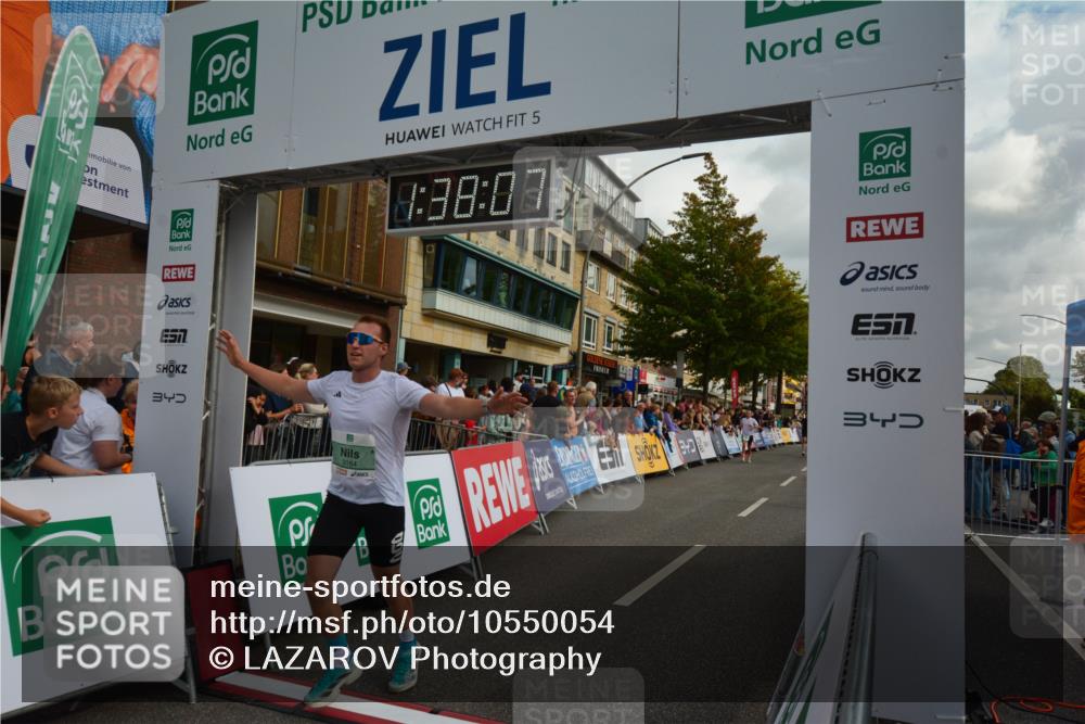 20.09.2026 - PSD Bank Halbmarathon LAZAROV Photography http://msf.ph/oto/10550054 20.09.2026 11:38:07 Ziel 1062, 1187, 2668, 2673, 3095, 3164, 3631, 3990, 4147, 4197 meine-sportfotos.de