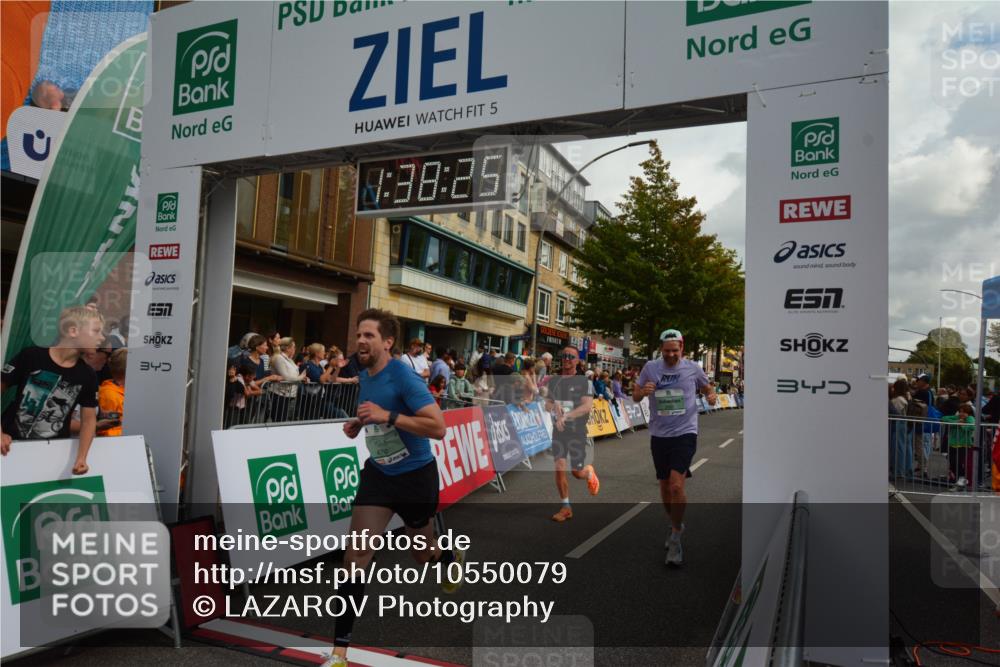 20.09.2026 - PSD Bank Halbmarathon LAZAROV Photography http://msf.ph/oto/10550079 20.09.2026 11:38:25 Ziel 1036, 1915, 2691, 3464, 4344, 4767 meine-sportfotos.de