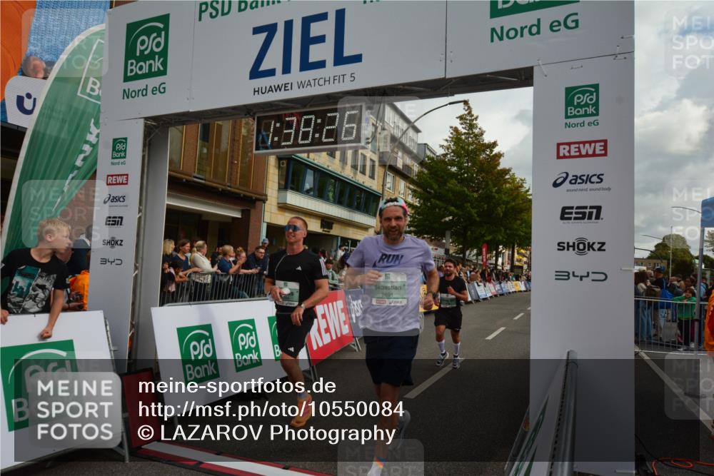 20.09.2026 - PSD Bank Halbmarathon LAZAROV Photography http://msf.ph/oto/10550084 20.09.2026 11:38:25 Ziel 1036, 1915, 2691, 3464, 4344, 4767 meine-sportfotos.de