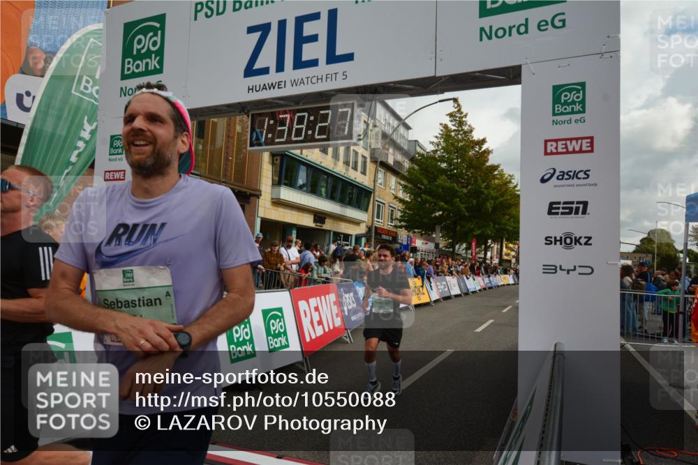 20.09.2026 - PSD Bank Halbmarathon LAZAROV Photography http://msf.ph/oto/10550088 20.09.2026 11:38:26 Ziel 1036, 1915, 2691, 3464, 4344, 4767 meine-sportfotos.de