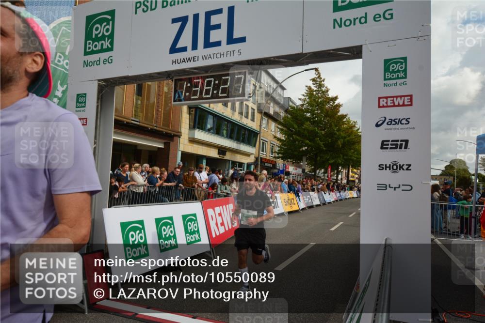 20.09.2026 - PSD Bank Halbmarathon LAZAROV Photography http://msf.ph/oto/10550089 20.09.2026 11:38:26 Ziel 1036, 1915, 2691, 3464, 4344, 4767 meine-sportfotos.de