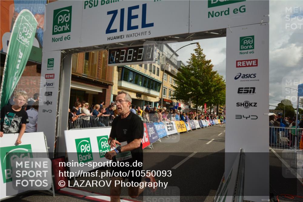 20.09.2026 - PSD Bank Halbmarathon LAZAROV Photography http://msf.ph/oto/10550093 20.09.2026 11:38:31 Ziel 1036, 1915, 2691, 4305, 4344, 4767, 4778 meine-sportfotos.de