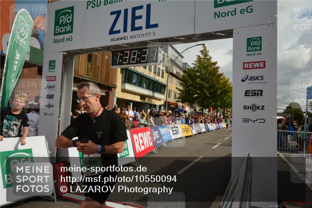 20.09.2026 - PSD Bank Halbmarathon LAZAROV Photography http://msf.ph/oto/10550094 20.09.2026 11:38:31 Ziel 1036, 1915, 2691, 4305, 4344, 4767, 4778 meine-sportfotos.de