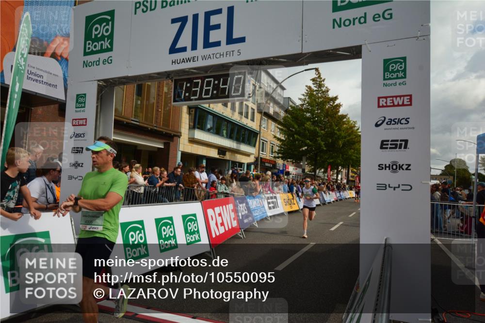 20.09.2026 - PSD Bank Halbmarathon LAZAROV Photography http://msf.ph/oto/10550095 20.09.2026 11:38:39 Ziel 3188, 4305, 4778 meine-sportfotos.de